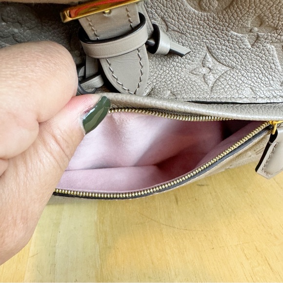 Louis Vuitton | Montsouris Backpack - Picture 12 of 16